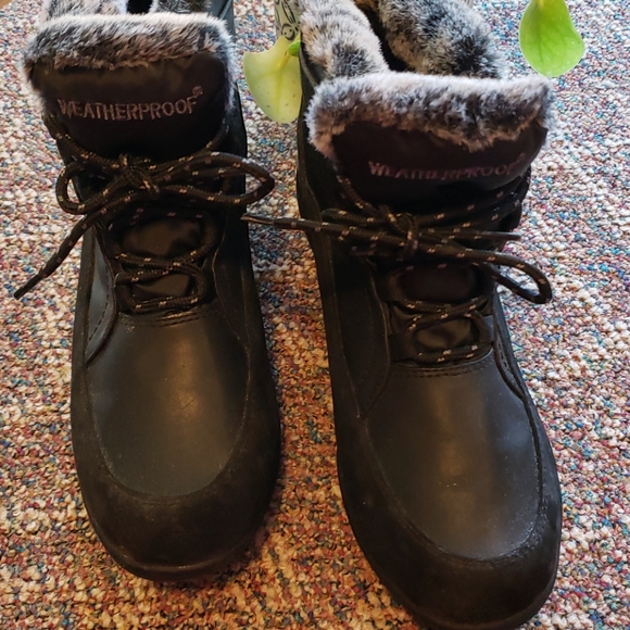 *3 for $25*   Weatherproof Black Boots - Size 6.5 Wide - Picture 2 of 10